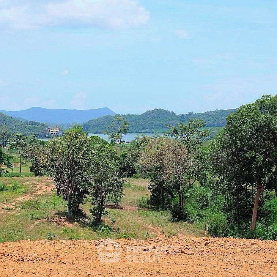 picture 10,036 m² Land for Sale close to Khao Chi Chan (ID 2936731) - 4/20