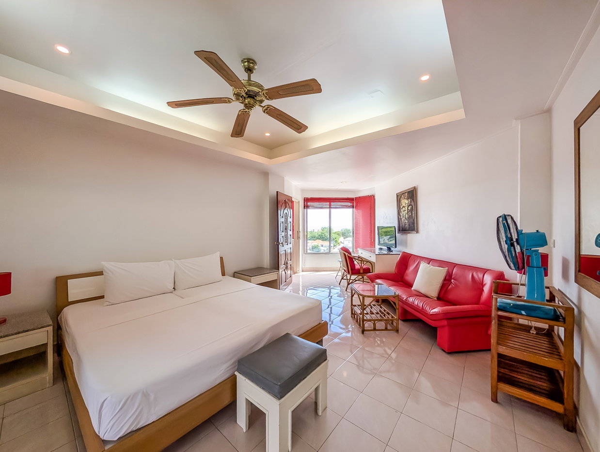 picture Somphong Condotel Studio for Sale Connecting Unit Na Jomtien - 5/9