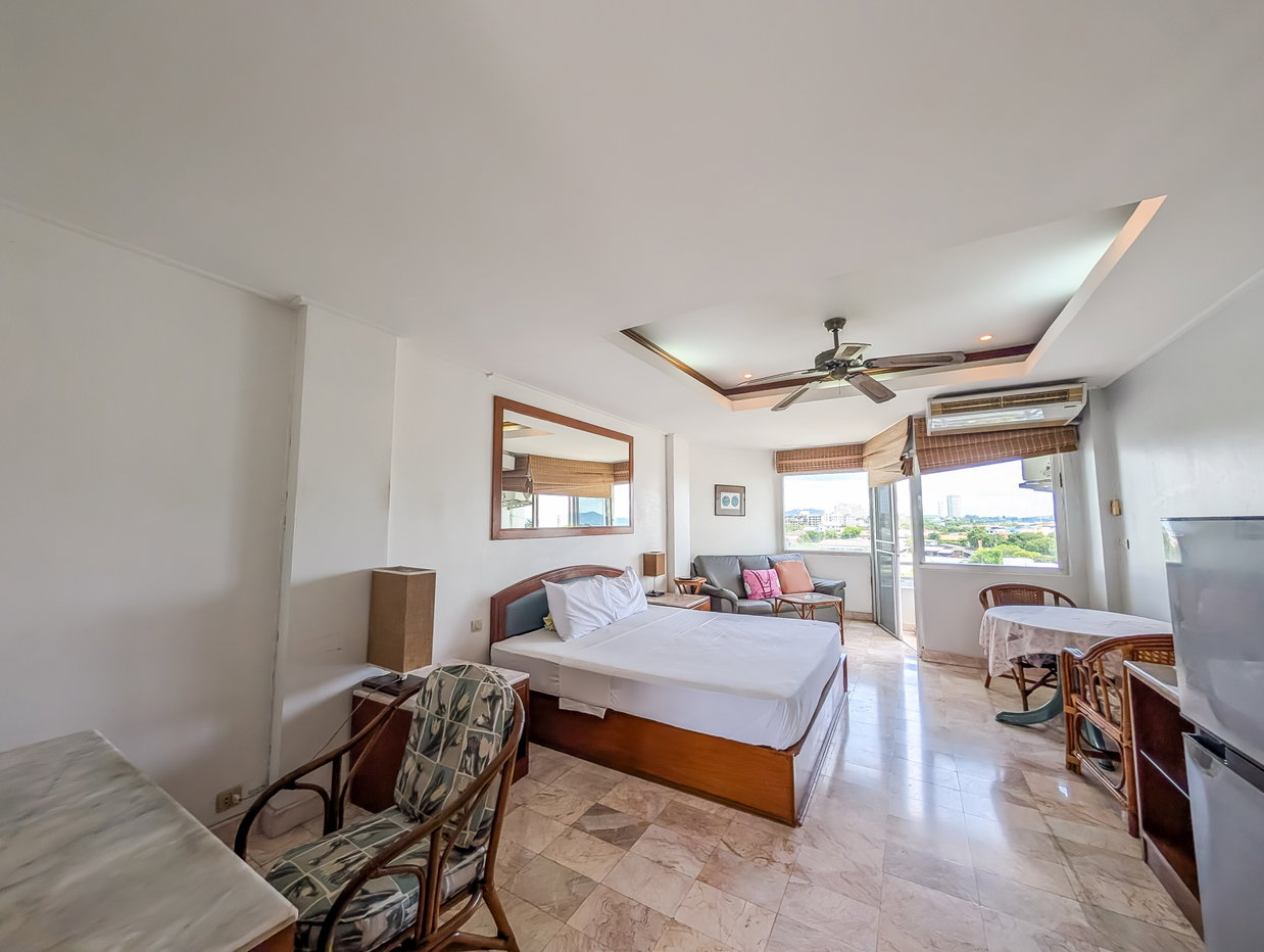picture Somphong Condotel Studio for Rent Na Jomtien Sea View Condo - 1/8