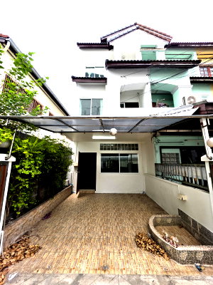 ทาวน์โฮม เขตบึงกุ่ม : ทาวน์โฮม 3 ชั้น หมู่บ้าน วังทองเฮาส์ ซอยนวมินทร์ 57  พื้นที่ 17 ตรว. 4 ห้องนอน 4 ห้องน้ำ ทำเลดีมาก โครงการติดถนนใหญ่นวมินทร์ 