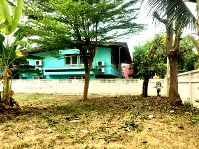 Land for sale Watthana : Land for sale, already filled and leveled, Soi Pridi Phanomyong 15, area 115 sq.wa, rectangular shape, very beautiful, near BTS Phra Khanong (N.2017)
