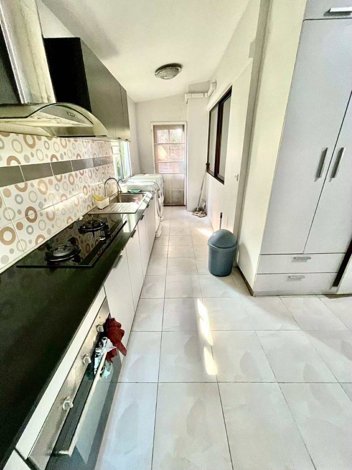 รูป บ้านในโครงการหมู่บ้าน ระบบรักษาความปลอดภัย 24 ชม. ทำเลเด่นย่านศูนย์การค้า ย่านโรงเรียนนานาชาติ #CHD101798 - รูปที่ 16/27
