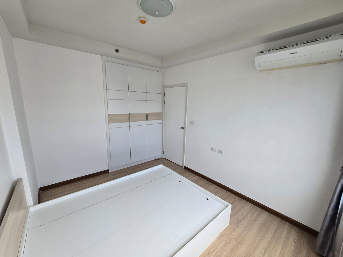 รูป 🔥 ขาย !!! 2 ห้องนอน ชั้น 25 เจคอนโด สาทร–กัลปพฤกษ์ เพียง 2.75 ล้าน (Condo for Sale – High Floor Pool View | Rare Unit!) - รูปที่ 2/23