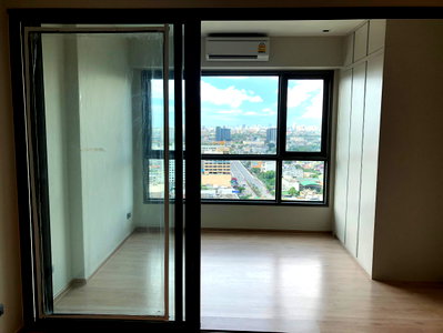 Condos for sale : P-148079 | Whizdom Station Ratchada - Thapra High-Floor Condo Near BTS Talat Phlu with City View — Great for Living or Investment! 