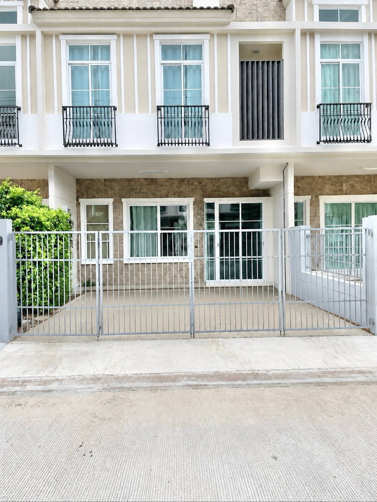 ทาวน์โฮมให้เช่า : ให้เช่า วิลลาจจิโอ 2 ศรีนครินทร์-บางนา (Villaggio 2 Srinakarin-Bangna) ใกล้เมกา บางนา