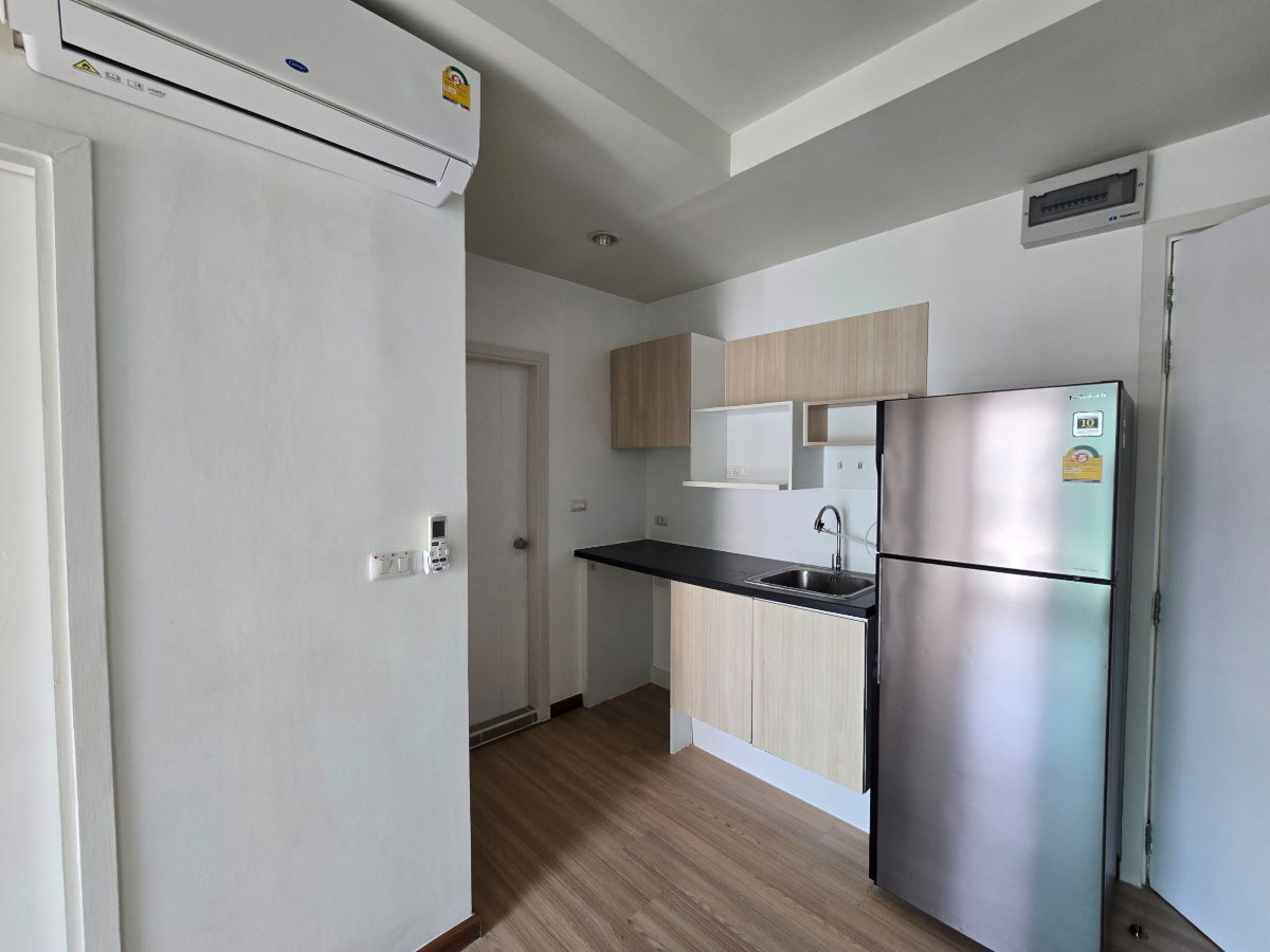 รูป 🔥 ขาย !!! 2 ห้องนอน ชั้น 25 เจคอนโด สาทร–กัลปพฤกษ์ เพียง 2.75 ล้าน (Condo for Sale – High Floor Pool View | Rare Unit!) - รูปที่ 13/23