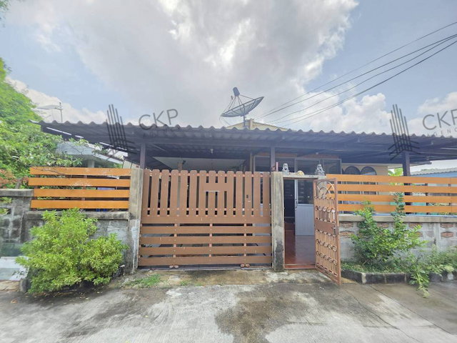 รูป ขาย บ้านชั้นเดียวทำเลดีใกล้ถนนเทพารักษ์ พื้นที่ 64 ตร.วา เดินทางสะดวก ใกล้ตลาด ห้าง โรงเรียน และโรงพยาบาลครบจบในย่านบางพลี | รหัส 93357 - รูปที่ 1/25