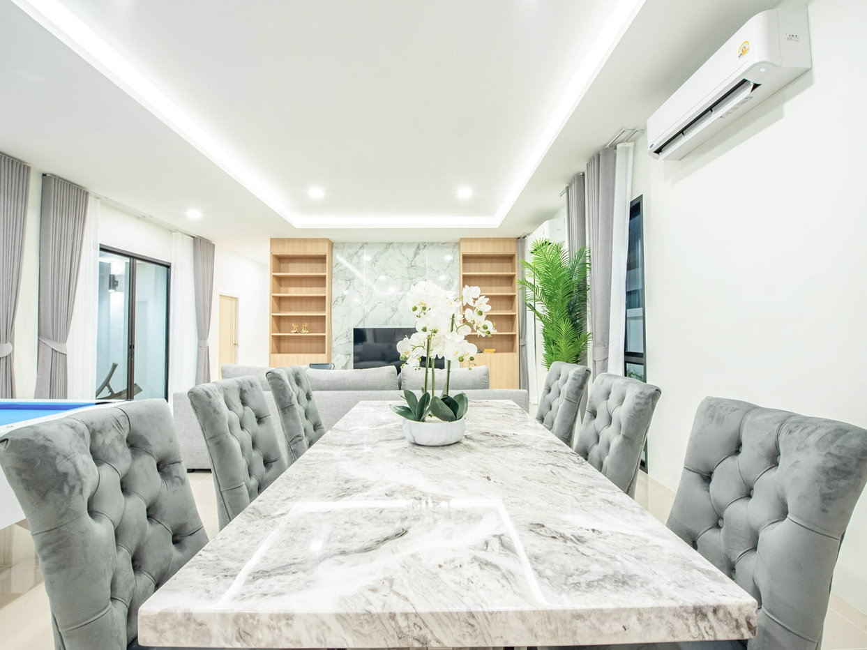 picture Pool Villa for Rent East Pattaya Modern Luxury Private Garden - 2/11