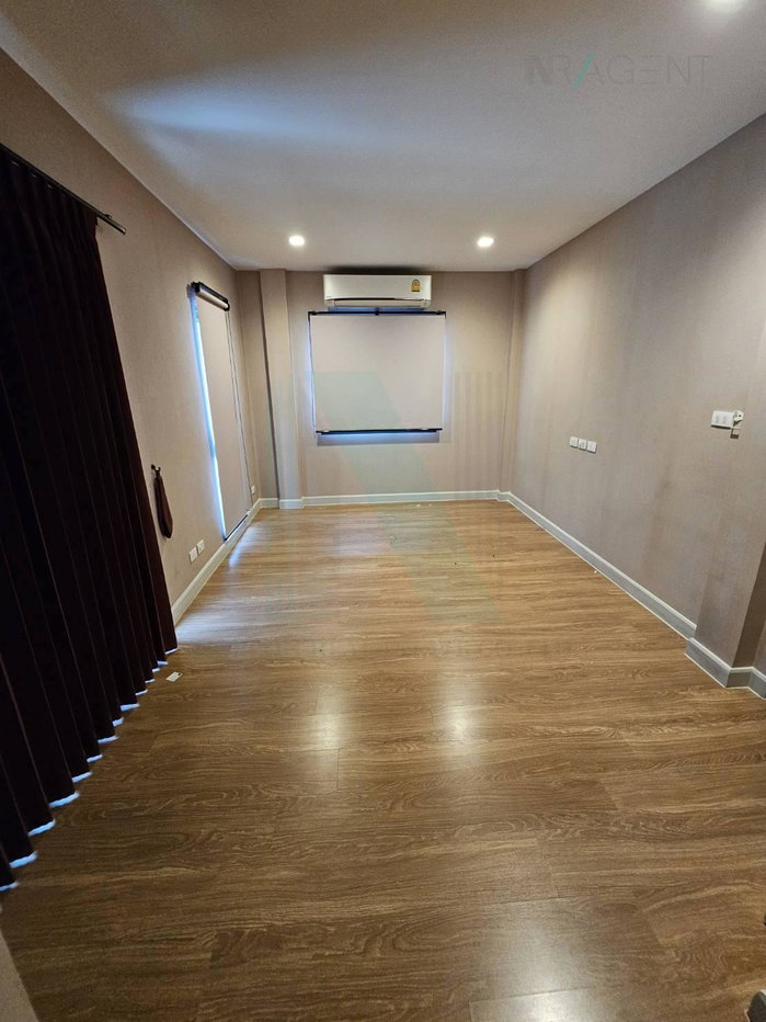 รูป 📌 ขายบ้านแฝด โครงการ เวนิว พระราม 5-2 2 ชั้น 3 ห้องนอน 3 ห้องน้ำ - รูปที่ 7/8