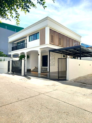 บ้านเดี่ยว ถนนโพธิ์แก้ว : บ้านเดี่ยว นวมินทร์127  บ้านนอกโครงการ ฟรีค่าส่วนกลาง  จอดรถ 4 คัน นัดชมบ้านจริง085-318-6868​คุณวา