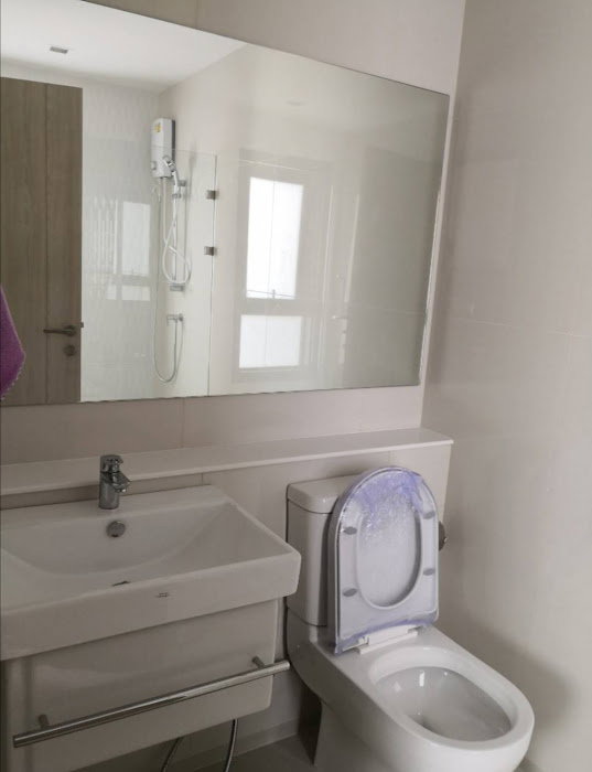 picture Condo for RENT : Life one wireless   𝐒𝐢𝐳𝐞 : 63 sqm.  𝐓𝐲𝐩𝐞 : 2 Bed 2 Bath / closed kitchen / Balcony   𝐅𝐥𝐨𝐨𝐫 : 33rd   / Fully furnished - 16/17