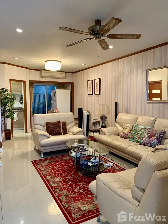 picture Very quiet Soi. Well-maintained communal garden 1380782 - 2/22