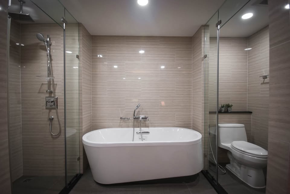 picture R493/Executive 1-Bedroom for Rent: Klass Langsuan (Chidlom) - 5/8