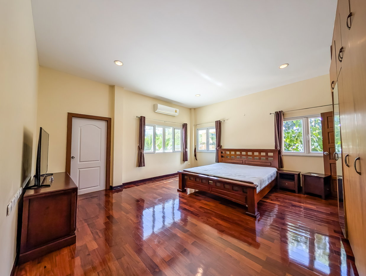 picture Luxury Pool Villa for Rent Pattaya - 10/22