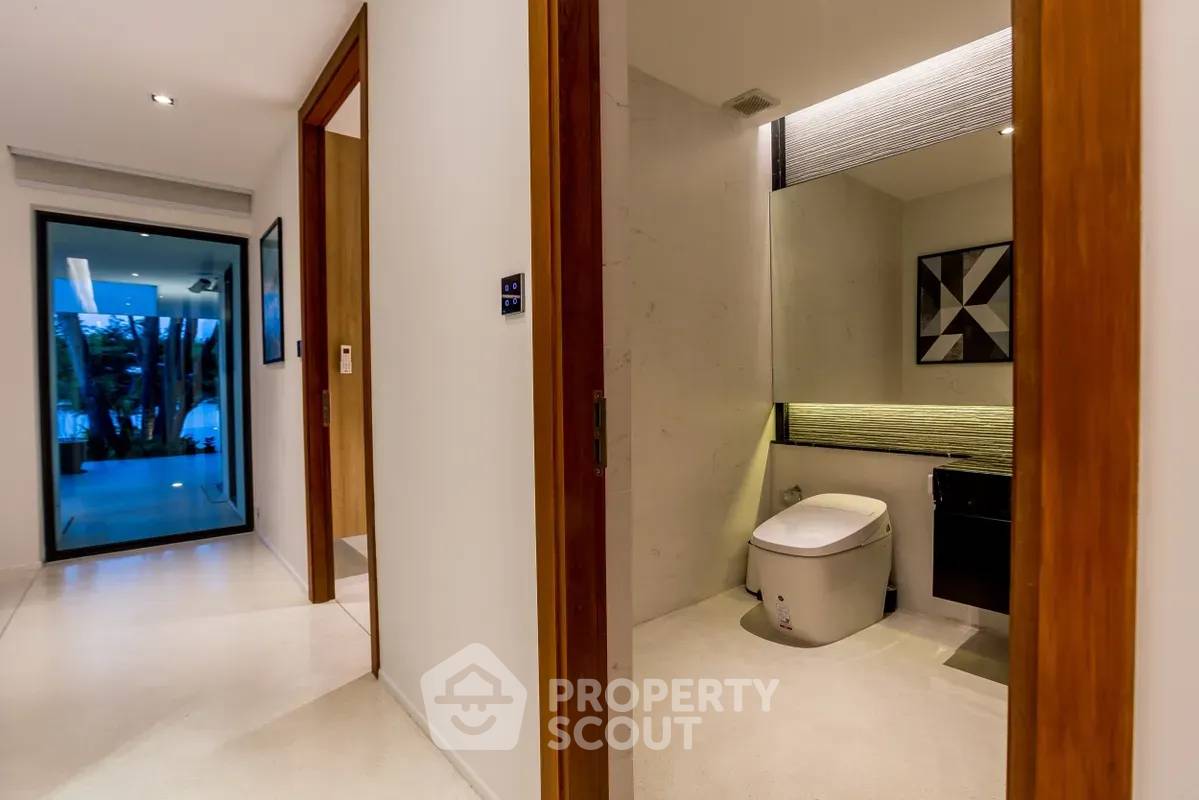 picture 3-BR Villa close to The Venezia (ID 1534327) - 16/20