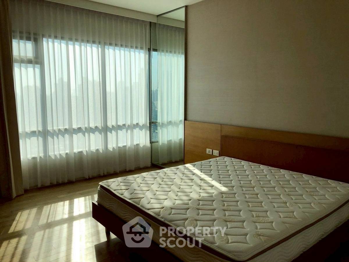 picture 3-BR Condo at The Madison near BTS Phrom Phong (ID 2895065) - 5/10