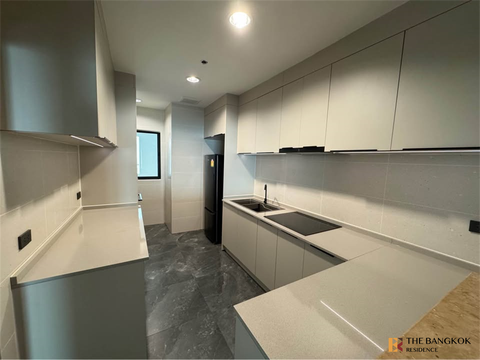 Sathorn Garden High-potential Location, Convenient Travel