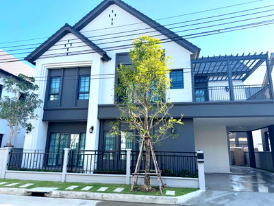 Houses for rent : For Rent Centro Bangna (house) 4 bedrooms fully furnished Line @hap24 