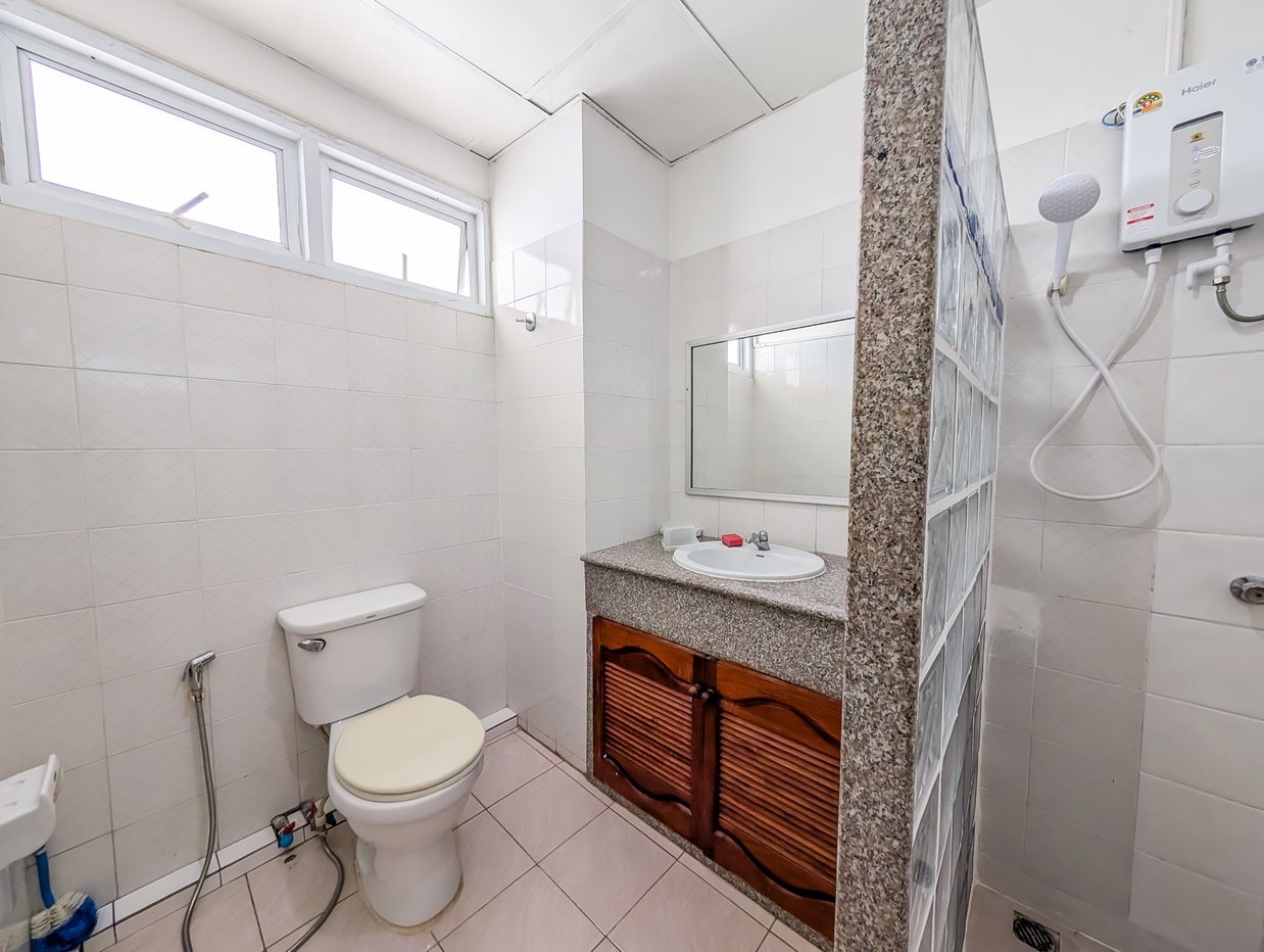 picture Somphong Condotel Studio for Rent Connecting Unit Na Jomtien - 2/9
