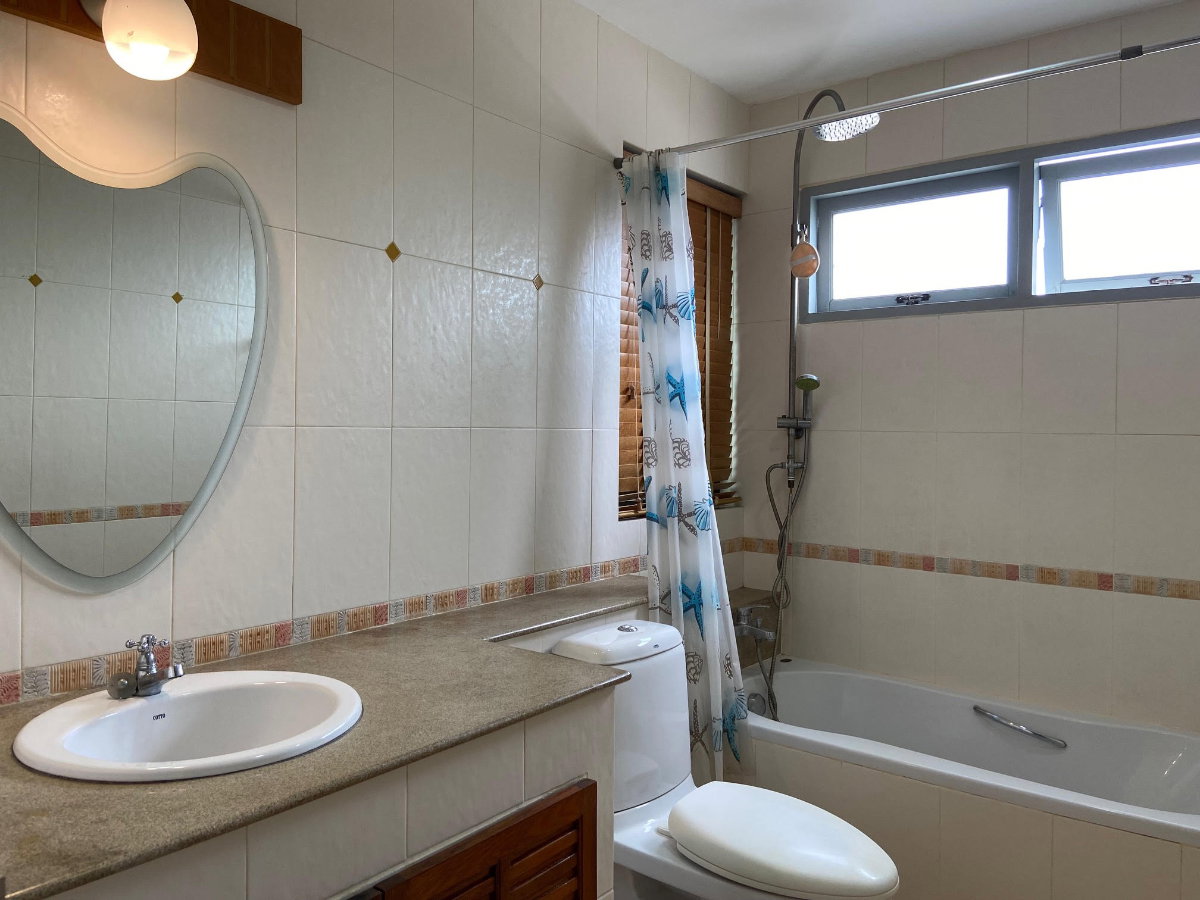 picture For rent! 3 Bedroom House, 4 parking, Ekkamai-Ramindra Road - 15/17