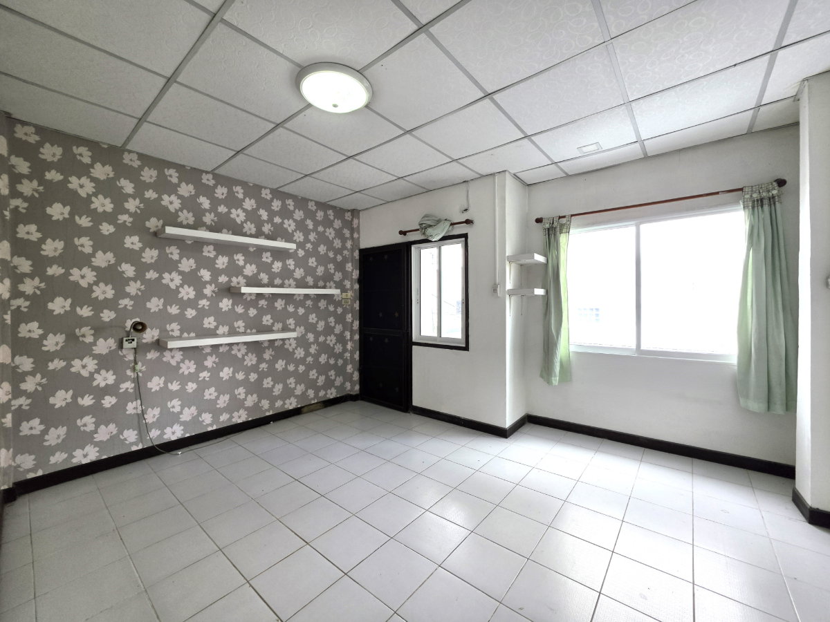 รูป ทาวน์โฮม 3 ชั้น หมู่บ้าน วังทองเฮาส์ ซอยนวมินทร์ 57  พื้นที่ 17 ตรว. 4 ห้องนอน 4 ห้องน้ำ ทำเลดีมาก โครงการติดถนนใหญ่นวมินทร์  - รูปที่ 12/19