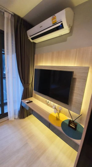 picture R502 /High-Floor Unblocked Central Embassy View Studio for Rent: Life One Wireless - 7/13