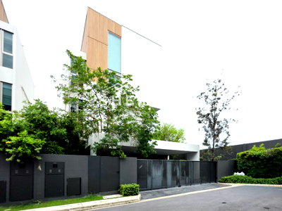 Houses for rent Bangkok : Luxury 3-Story House for Rent at VIVE Rama 9 – Golf Course View, Near Wellington College