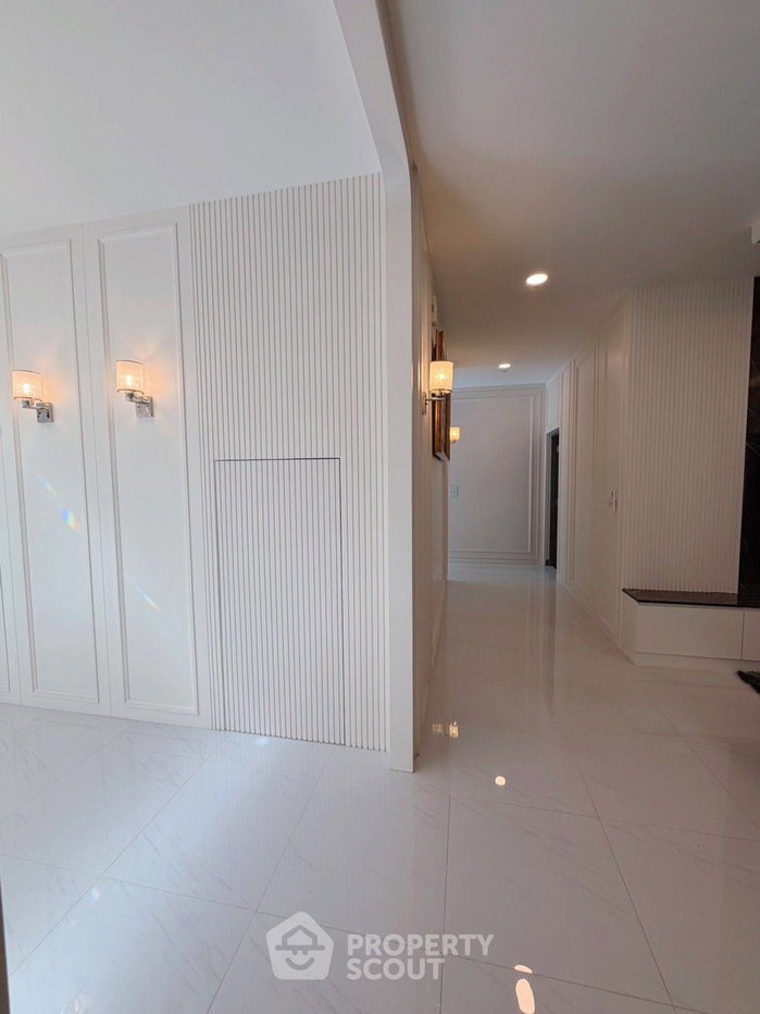 รูป บ้าน 6-ห้องนอน ที่ เดอะ ซิตี้ บางนา ใน บางแก้ว (ID 2937171) - รูปที่ 21/32