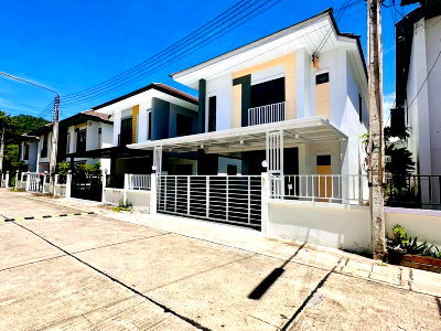 Houses for sale Muang Chon Buri Chonburi : Beautiful detached house in a great location in Nong Mon, near Bang Saen. The Perfect Hill.