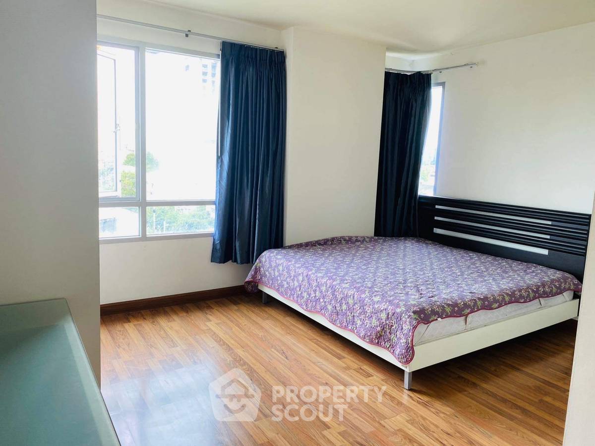 picture 2-BR Condo at Sukhumvit Plus near BTS Phra Khanong (ID 1440097) - 2/7