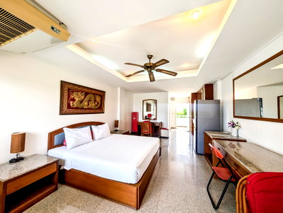 ขายคอนโด : Somphong Condotel Studio for Sale Na Jomtien Sea View Condo