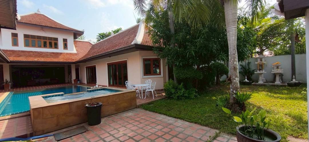 picture Luxury Villa Pattaya: 4 Bedrooms  Private pool  - 9/14