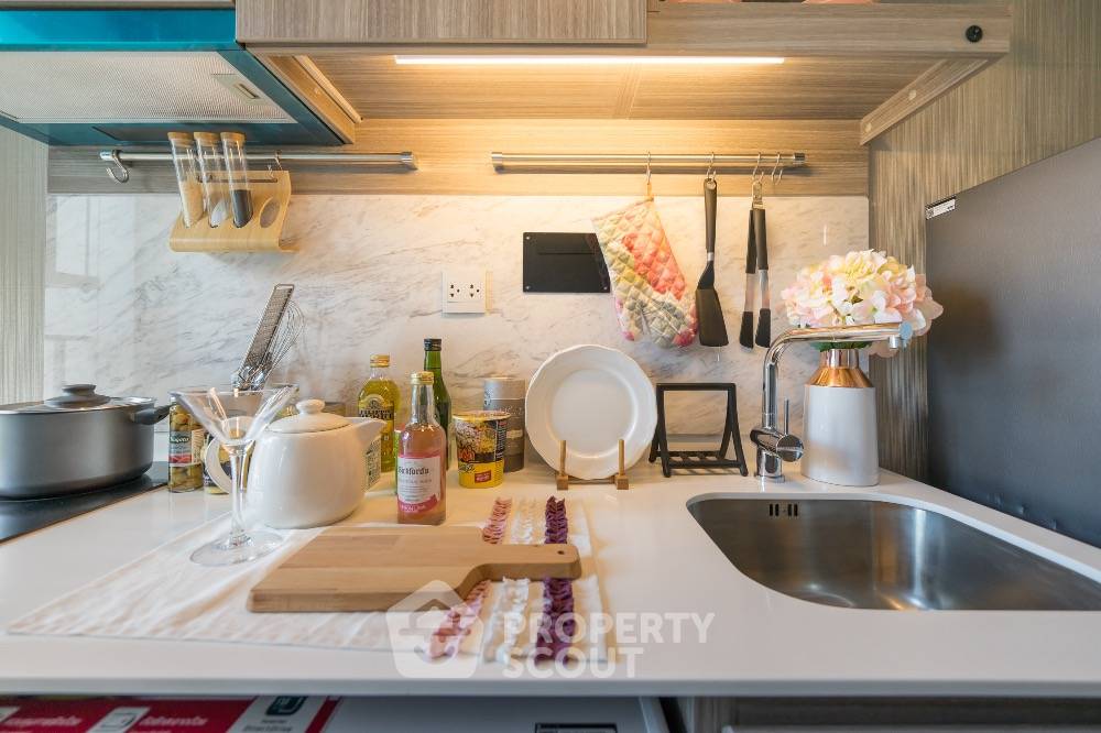 picture 1-BR 29 Sqm Condo For Sale, Knightsbridge Phaholyothin Interchange (ID 1640399) - 11/24