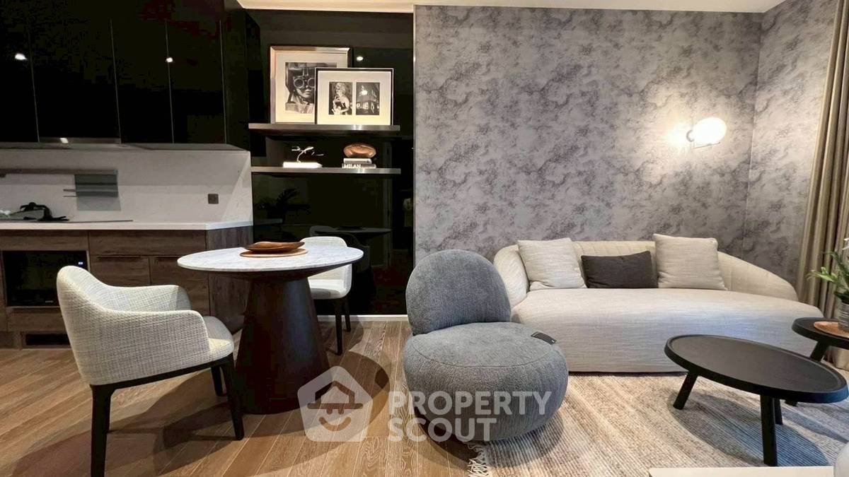 picture 1-BR Condo at Muniq Langsuan near BTS Ratchadamri (ID 2934037) - 7/10