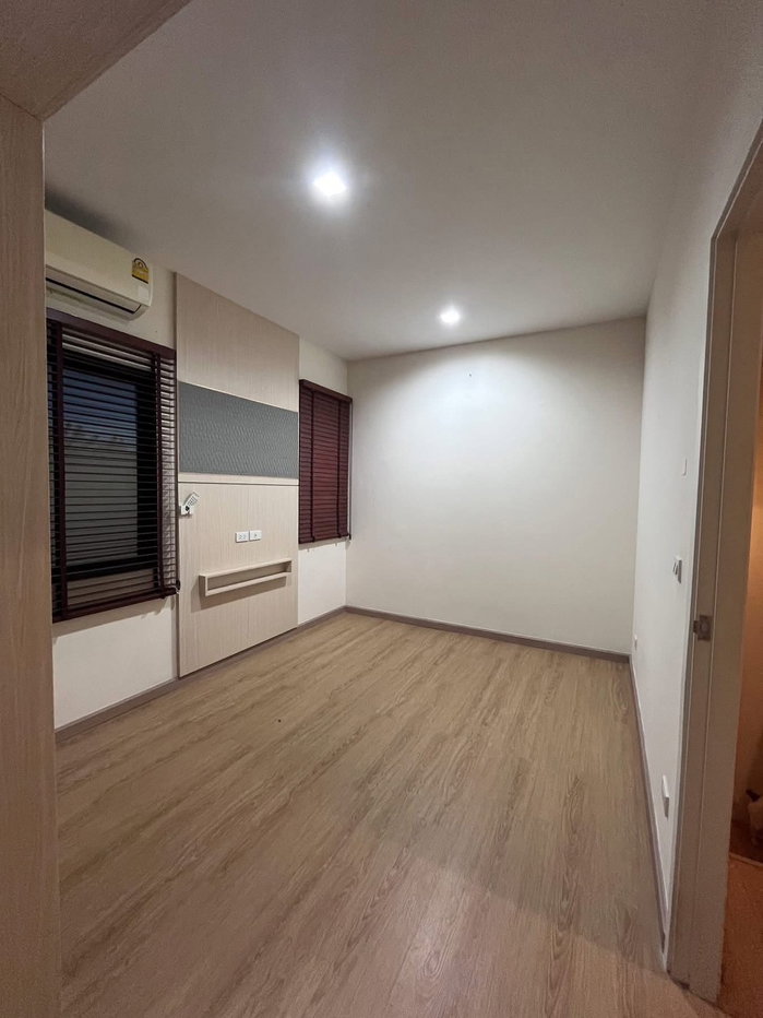 รูป 🏡✨ ปล่อยเช่า “EIGEN PREMIUM TOWNHOME พัฒนาการ” 3 ห้องนอน 4 ห้องน้ำ หลังมุม ฟีลบ้านเดี่ยวติดถนนหลัก ไม่ต้องเข้าซอย - รูปที่ 8/16