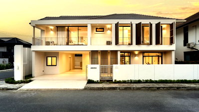 Houses for sale Hang Dong Chiang Mai :    Newly renovated 2-story detached house with clubhouse and swimming pool within the project, and 24-hour security.  #CHD101799 