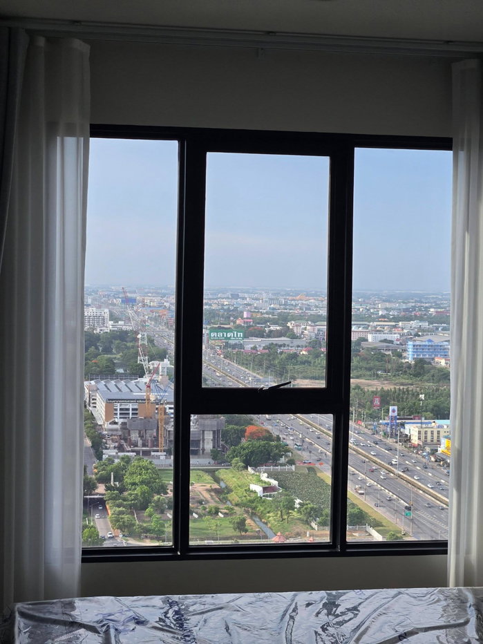 รูป ชั้นสูงปรี๊ด วิวฝั่ง ม.ธ. สวยที่สุด! 🎓 Terra Residence ติดรั้วธรรมศาสตร์รังสิต ห้องทิศเหนือไม่ร้อน บิ้วอินสวย เครื่องซักผ้าซักอบในตัว ✨ - รูปที่ 9/10
