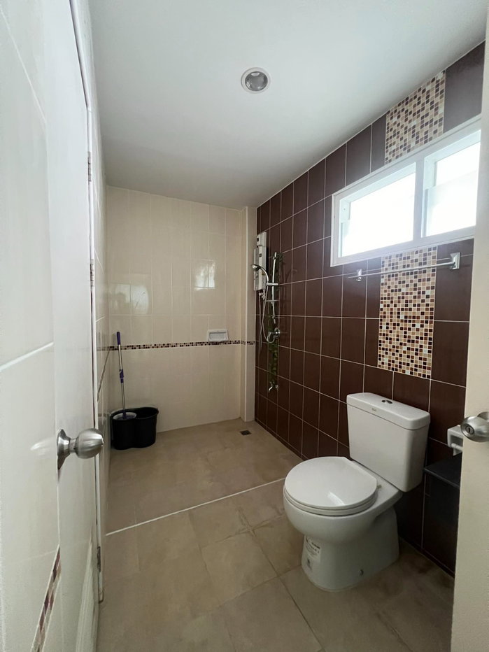picture  House  for  rent  with   4 bedrooms   and   3 toilets   #A4-H0487  - 11/20