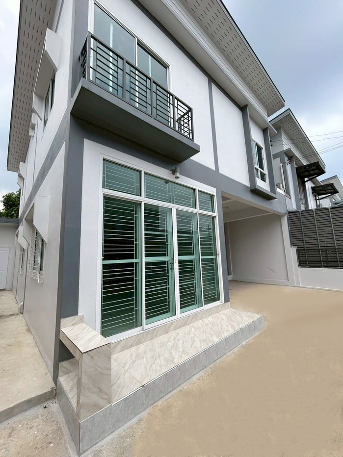 รูป ให้เช่า 23,000 บ้านแฝดใหม่ 2 ชั้น 4ห้องนอน 3 ห้องน้ำ จอดรถ2คัน แอร์ 1 ตัว ใกล้ รฟฟ สีชมพูแจ้งวัฒนะ14 หลักสี่ - รูปที่ 36/37