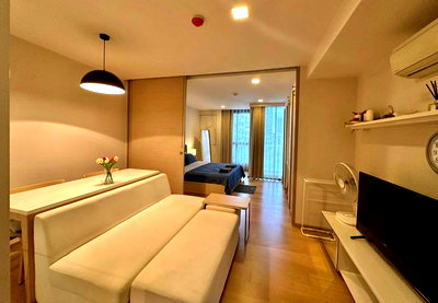 Condos for rent : A037858 Liv@49