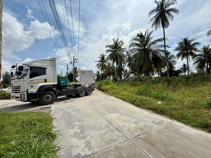picture Prime land for rent in Bueng, Sriracha, Chonburi. - 9/12