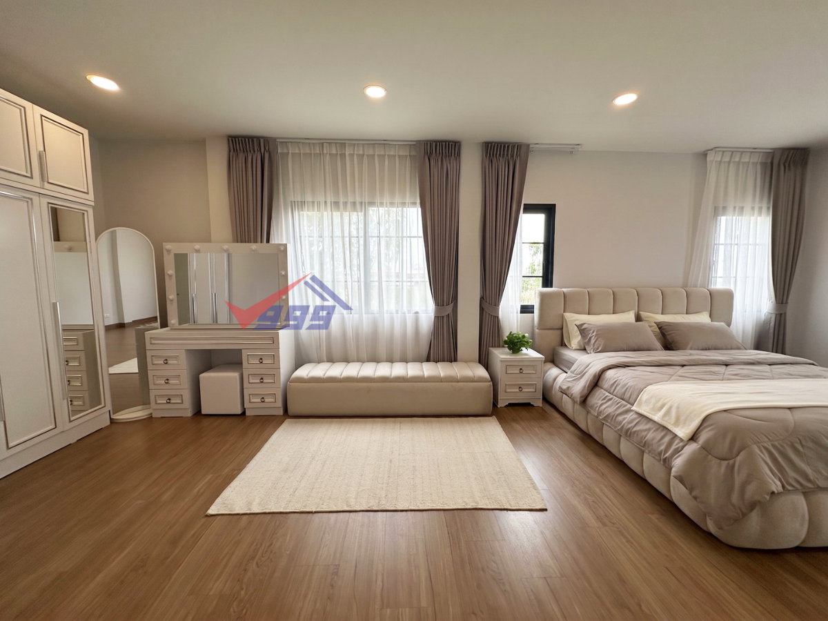 picture 🏡 House for Rent: 4 Bedrooms at Centro Bangna REF. 062HRB - 10/23