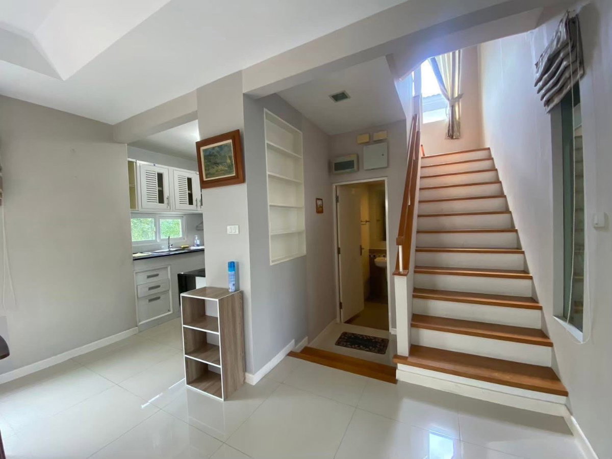 รูป 🏡✨ บ้านเดี่ยวให้เช่า หมู่บ้านมัณฑนา เลค วัชรพล (Land & Houses) 4 ห้องนอน 4 ห้องน้ำ ทำเลวัชรพล พร้อมอยู่ + จดทะเบียนบริษัทได้ + เลี้ยงสัตว์ได้  - รูปที่ 8/20