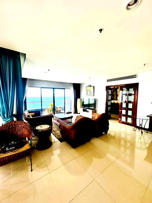 Houses for sale Bang Lamung Chonburi :   For sale ban hard u thong panoramic sea view 3 bds