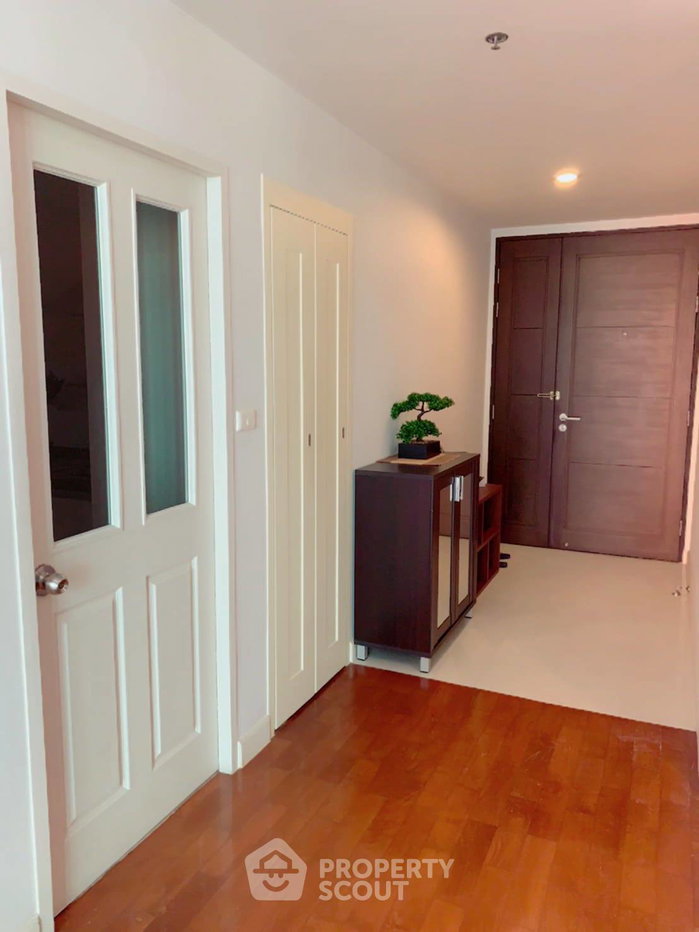 picture 1-BR Condo at Siri Residence Sukhumvit near BTS Phrom Phong (ID 2095622) - 3/13