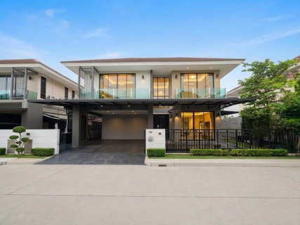 House for sale at "Sammakorn Chaiyapruek-Chaengwattana" for only 7.49 million baht. Located on the main road, Fully functional and ready to move in, 