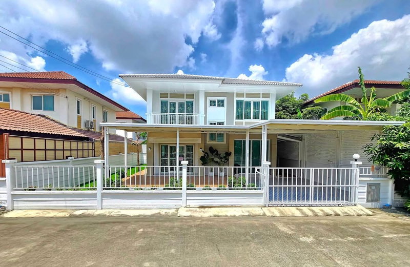 ขายบ้านเดี่ยว : ขายบ้านเดี่ยวคุณาภัทร 5 บ้านกล้วยฯ 52.5 ตร.ว. แต่งใหม่ลงเฟอร์ฯ มีนอนล่าง ฟรีโอน