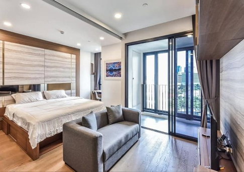 A038383 Ashton Chula - Silom