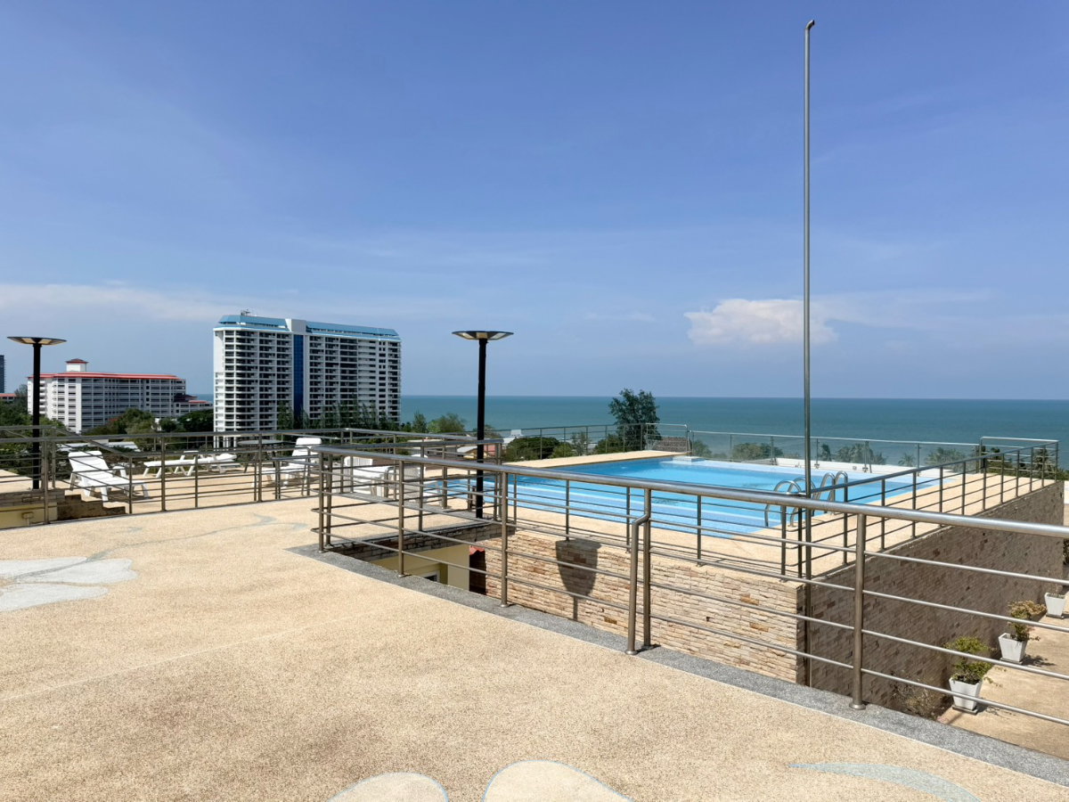 รูป ขายขาดทุน ด่วน! คอนโด 49.23 ตร.ม. ใกล้หาดหัวหิน 200-300 ม. สภาพนางฟ้า พร้อมอยู่ @Hua Hin Blue Sky “นอนดูดาว เท้าย่ำหญ้า” คุ้มสุดในโครงการ! - รูปที่ 11/13