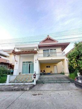  For Sale: Two-story detached house with 3 bedrooms, 2 bathrooms, 1 kitchen, and 2 parking spaces.   #CSS101893 